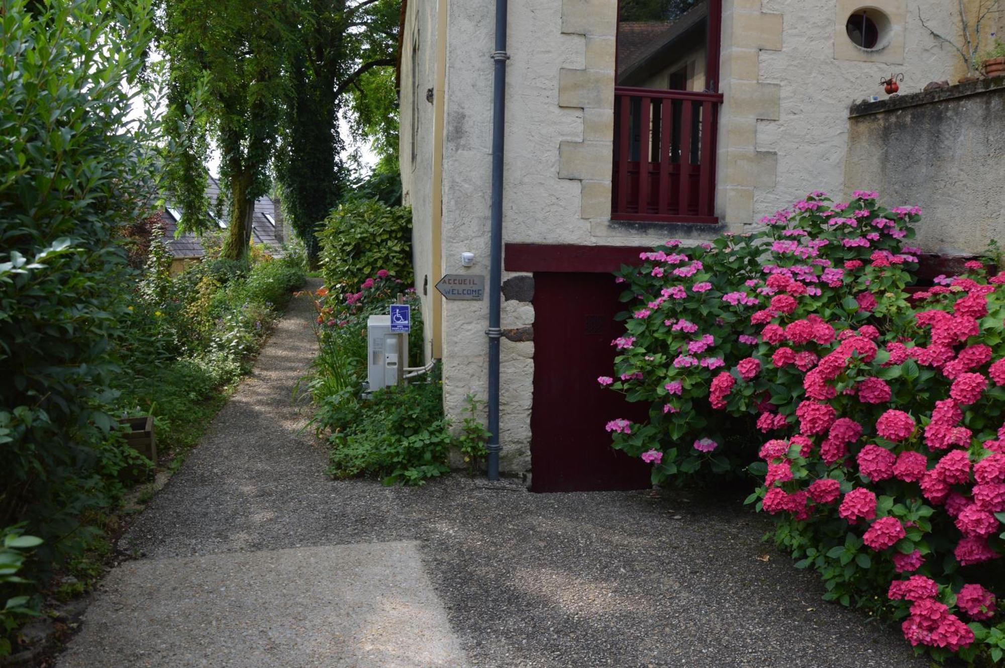 Les Deux Tours Bed & Breakfast Siorac-en-Périgord Exterior foto