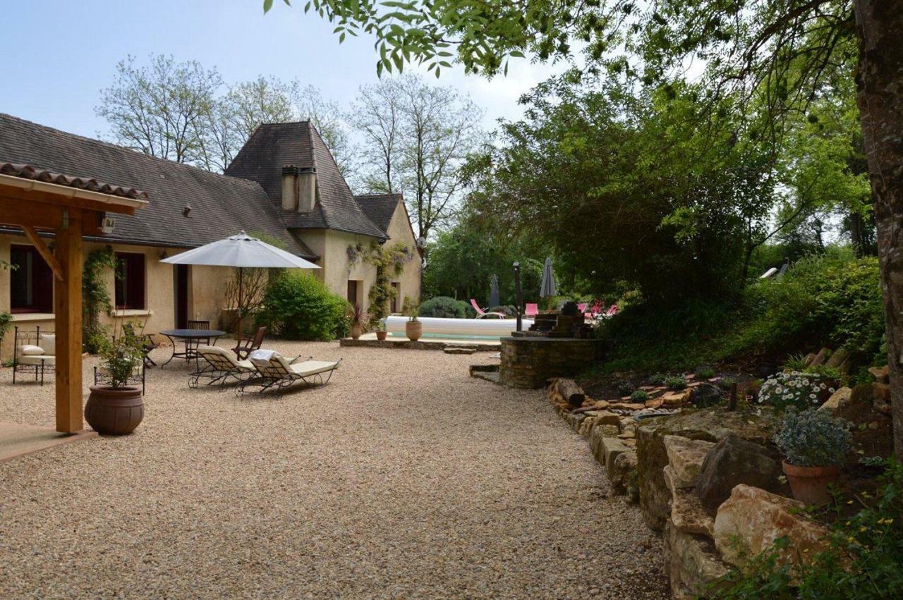 Les Deux Tours Bed & Breakfast Siorac-en-Périgord Exterior foto